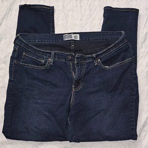 Signature Curvy Skinny Jeans